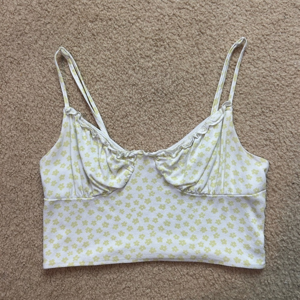 PacSun White and Green Floral Cropped Tank Size Medium